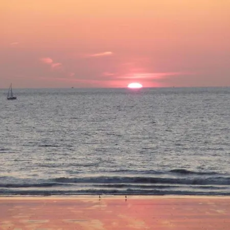 Flat In Near The 블랑켄베르크