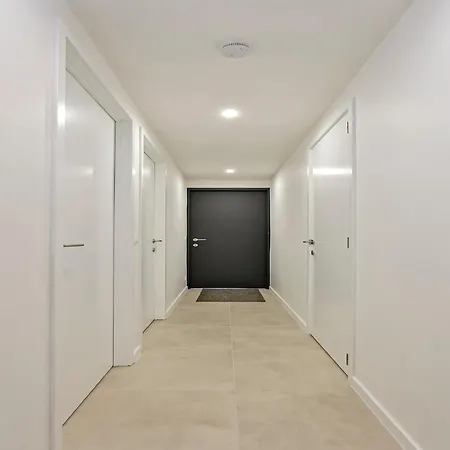 Flat In Near The Daire *