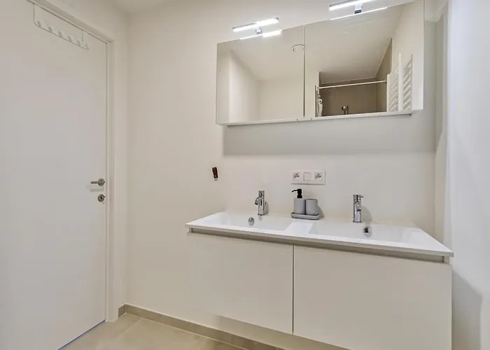 Flat In Near The Lägenhet