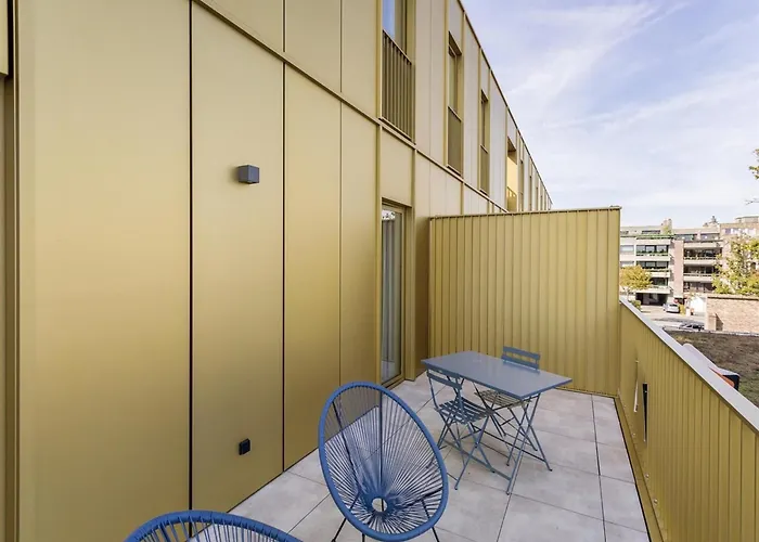 Διαμέρισμα Flat In Near The *